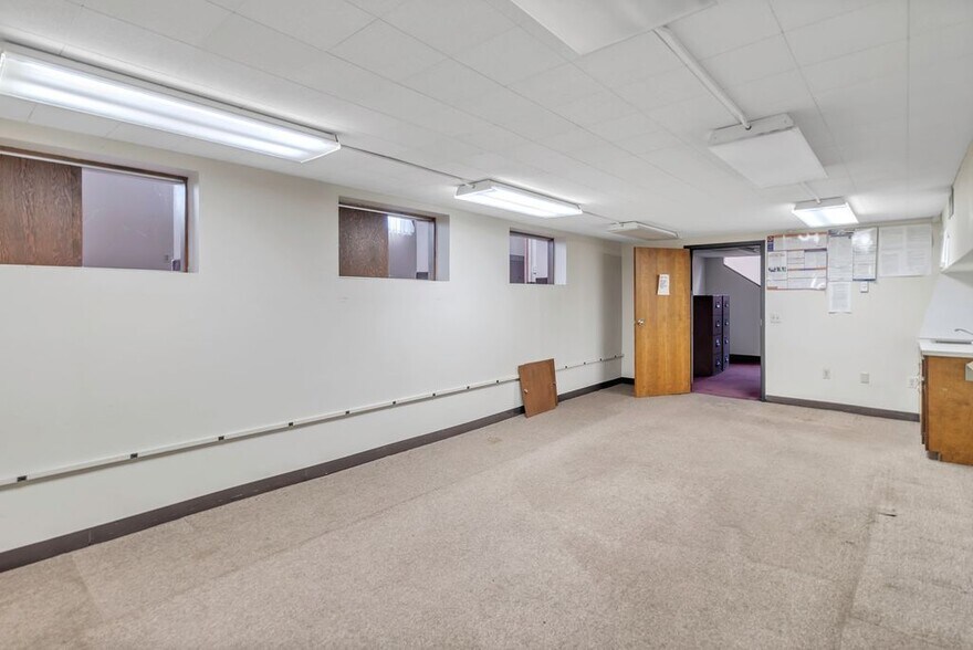 More Photos Of , West Springfield Unknown For Sale