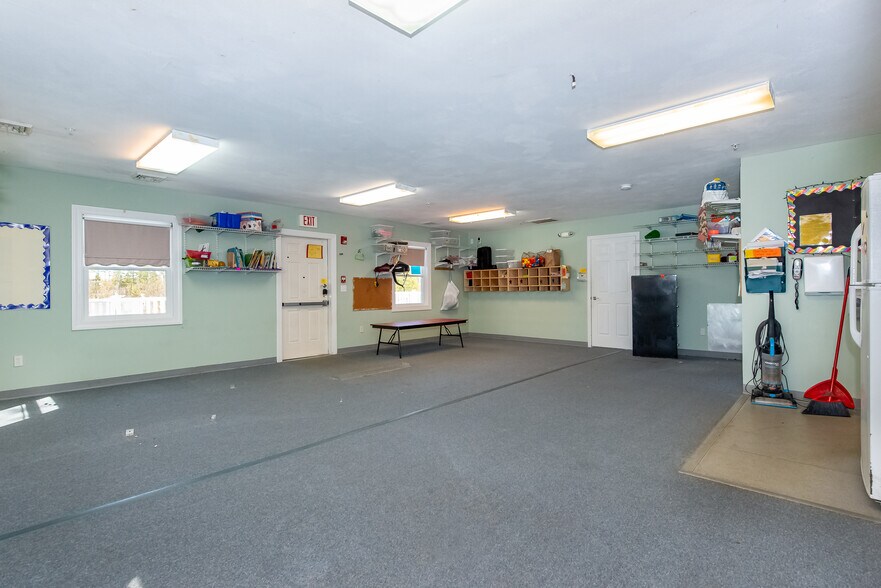 More Photos Of 105 Durham Rd, Dover Daycare Center For Sale