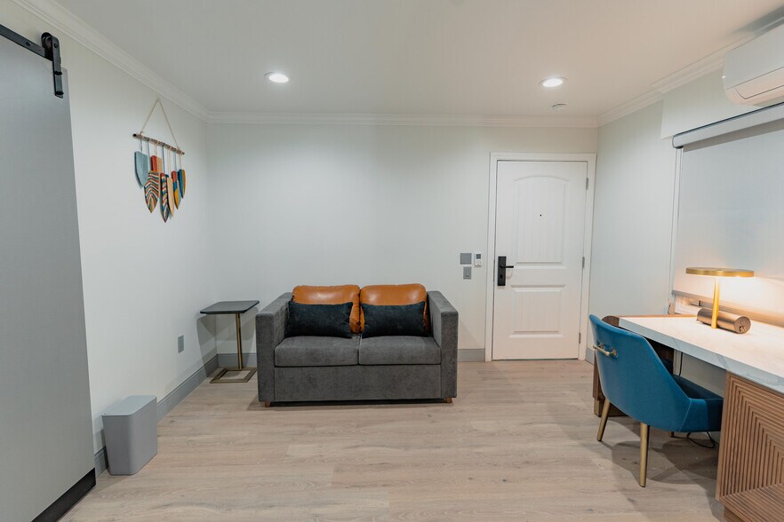 More Photos Of 1107 N Broadway, Santa Maria Hotel For Sale