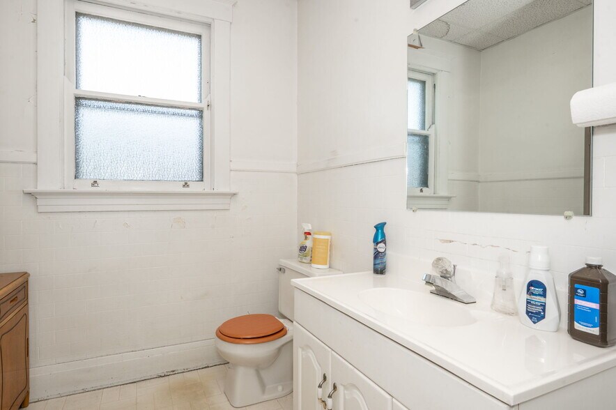 More Photos Of 8612 Reading Rd, Cincinnati Office For Sale