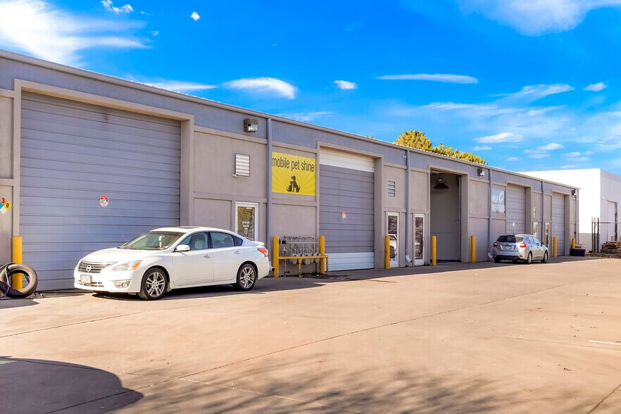 More Photos Of 6830 S Jordan Rd, Centennial Warehouse For Lease