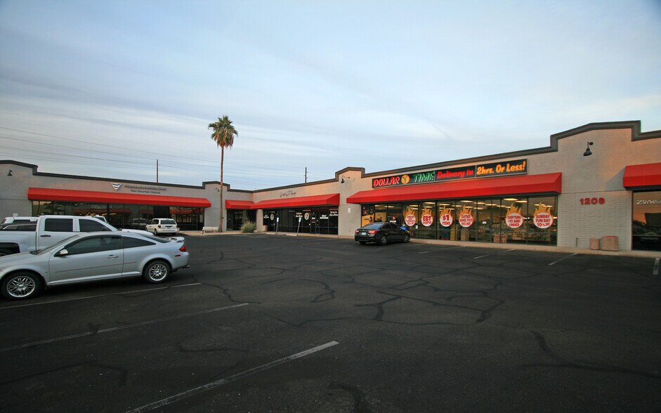 More Photos Of 1211 N Country Club Dr, Mesa General Retail For Lease