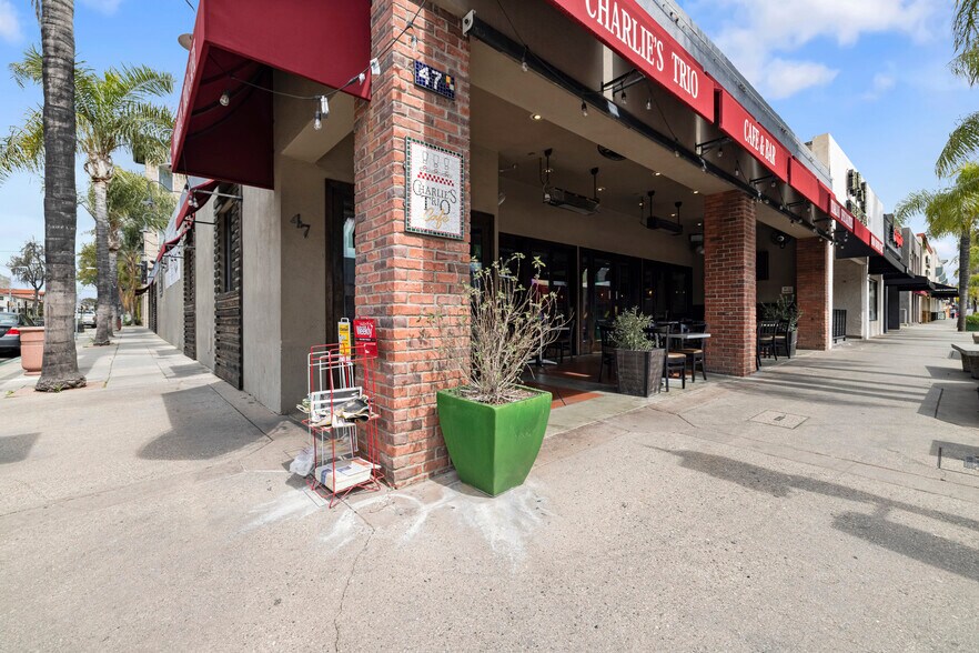 More Photos Of 47 W Main St, Alhambra Restaurant For Lease