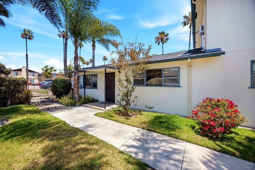 More Photos Of 1057 Grand Ave, San Diego Apartments For Sale
