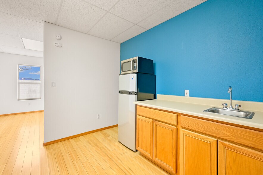 More Photos Of 1925 Aspen Dr, Santa Fe Office For Lease