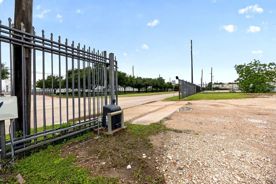 More Photos Of 12222 N Houston Rosslyn Rd, Houston Land For Lease