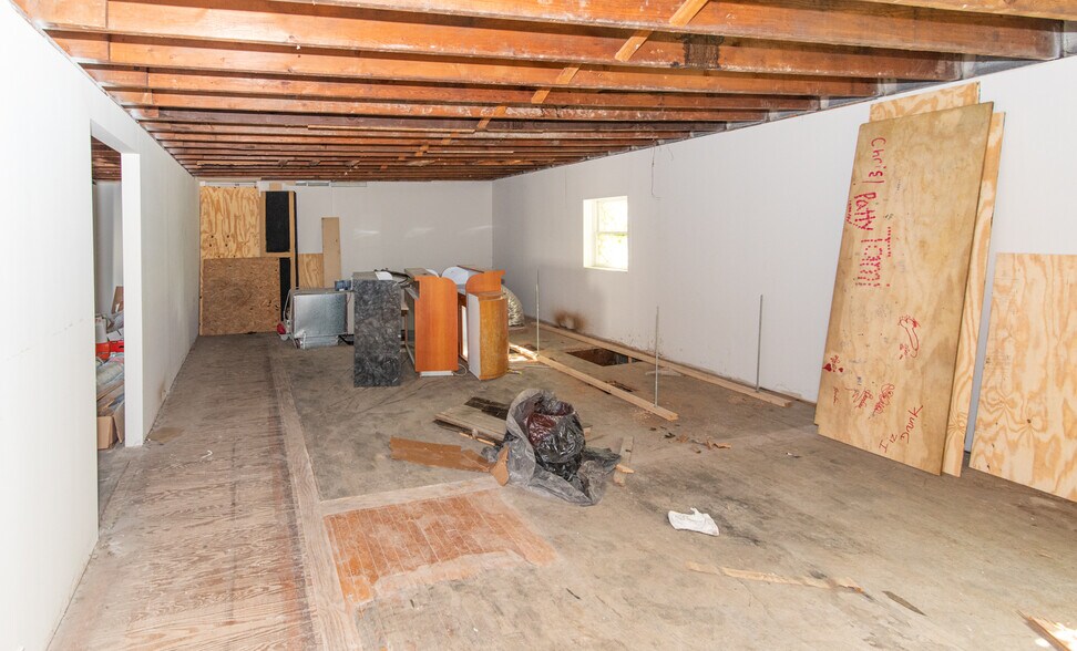 More Photos Of 19 W Bel Air Ave, Aberdeen Storefront For Lease