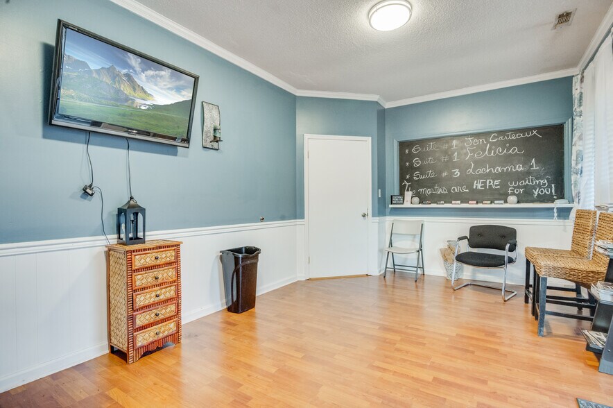 More Photos Of 411 Western Blvd, Jacksonville Medical For Lease