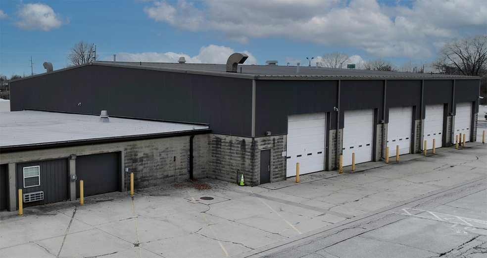 More Photos Of 4201 W Morris St, Indianapolis Service For Lease
