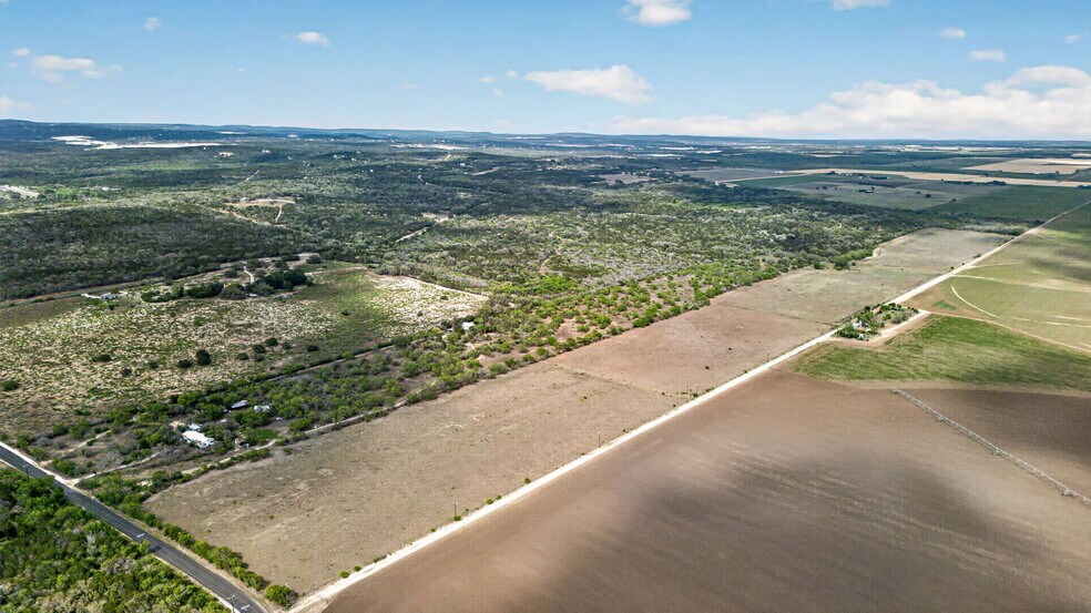 More Photos Of 1151 County Road 2615, Rio Medina Land For Sale
