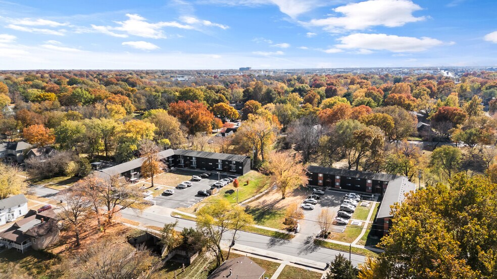 More Photos Of 341 E Loula St, Olathe Apartments For Sale