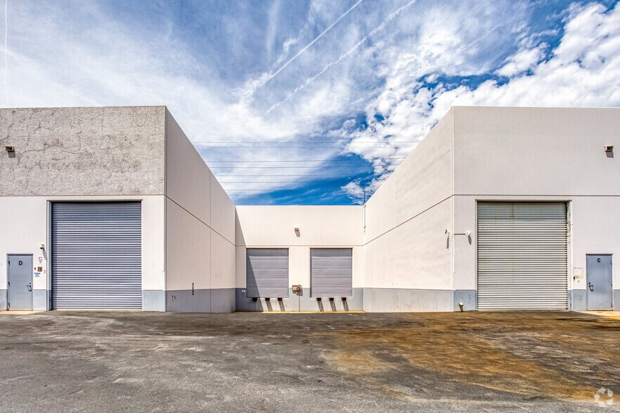 More Photos Of 150 N Gibson Rd, Henderson Industrial For Sale