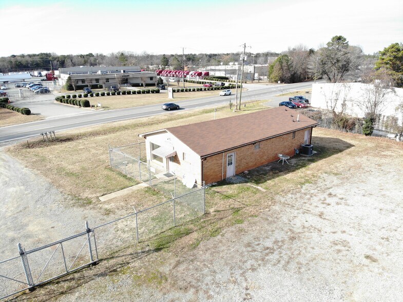 More Photos Of 6914 Statesville Rd, Charlotte Truck Terminal For Lease