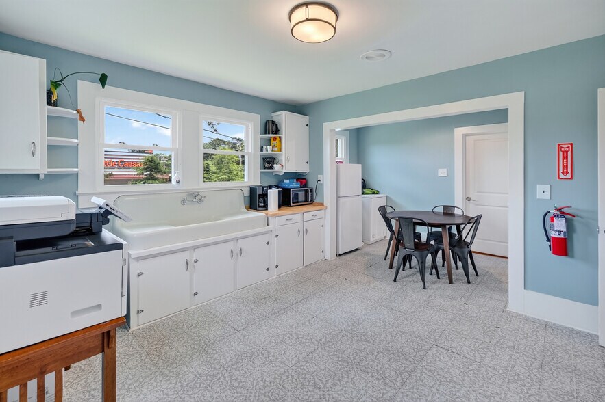 More Photos Of 402 W Main St, Williamston Medical For Sale