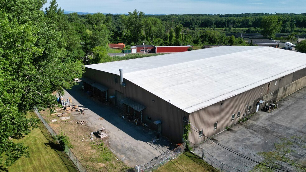 More Photos Of 3 Highland Ave, Queensbury Warehouse For Sale