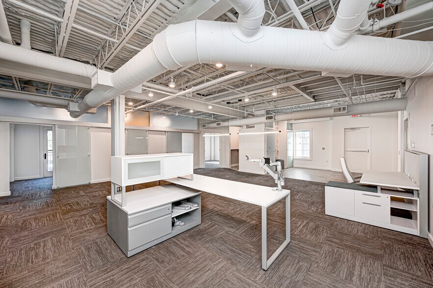 More Photos Of 725 E 65th St, Indianapolis Loft Creative Space For Sale