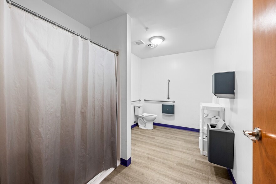 More Photos Of 49 Olive St, Gallipolis Office For Sale