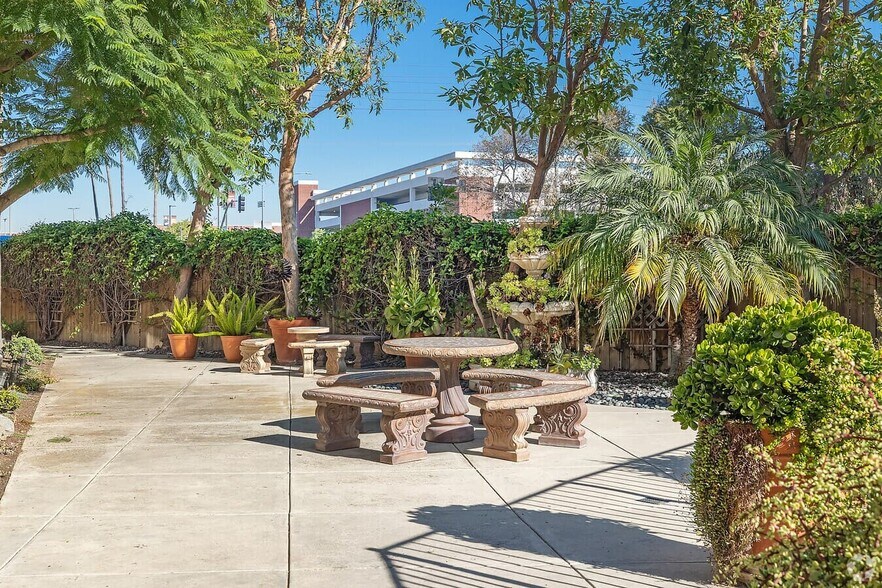 More Photos Of 3320 Redondo Beach Blvd, Torrance Apartments For Sale