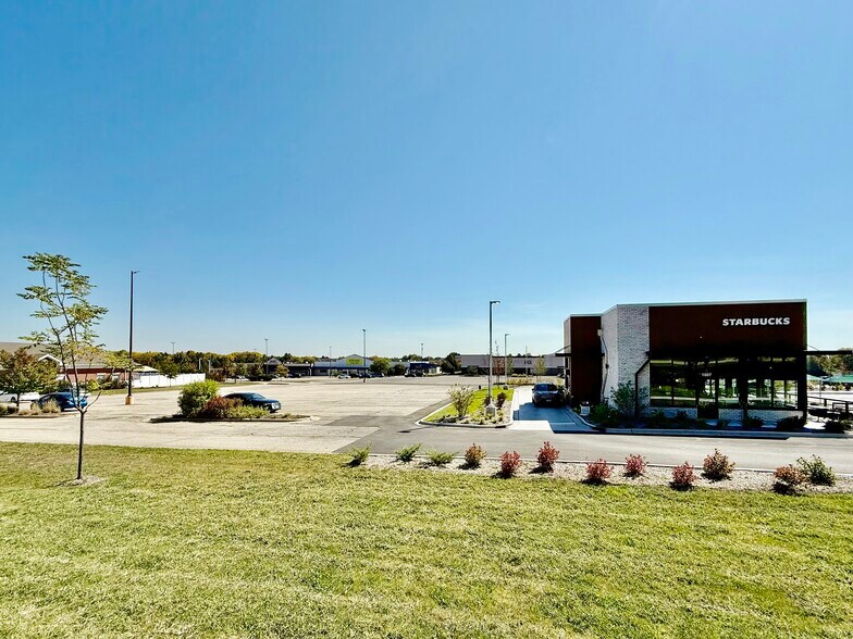 More Photos Of 1009 Randall Rd, Elgin Land For Sale