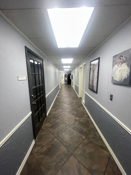 More Photos Of 3801 NW 63rd St, Oklahoma City Office For Sale