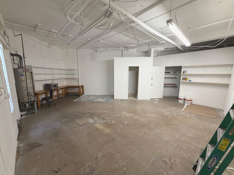 More Photos Of 13-31 SW Osceola St, Stuart Storefront Retail Office For Lease
