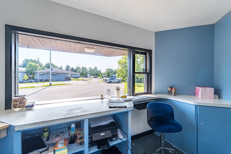 More Photos Of 1707 Merrill Ave, Wausau Freestanding For Sale