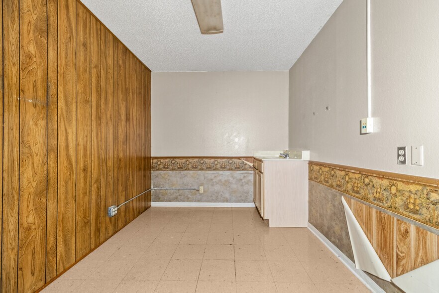 More Photos Of 2900 Trimmier Rd, Killeen Medical For Sale