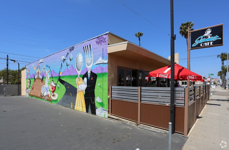 More Photos Of 1001 S Coast Hwy, Oceanside Restaurant For Lease