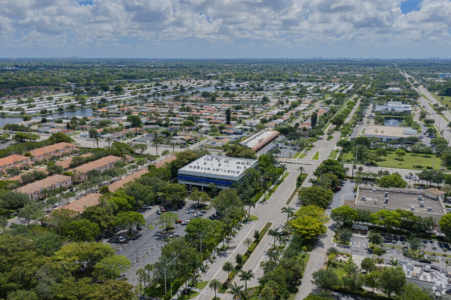 More Photos Of 5701 NW 88th Ave, Tamarac Office For Lease