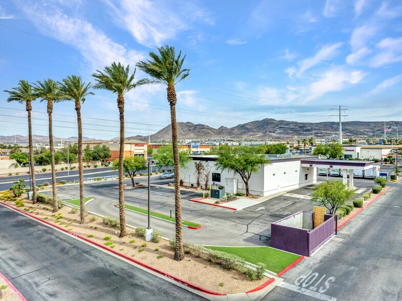 More Photos Of 221 N Stephanie St, Henderson Restaurant For Lease
