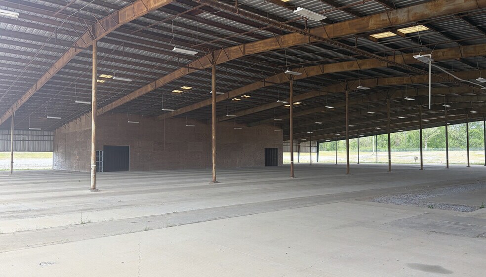 More Photos Of 12068 Upper Hull Rd, Moundville Manufacturing For Sale