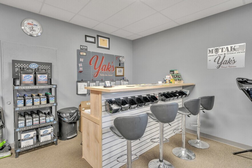More Photos Of 84 Highway 105, Palmer Lake Storefront Retail Residential For Sale