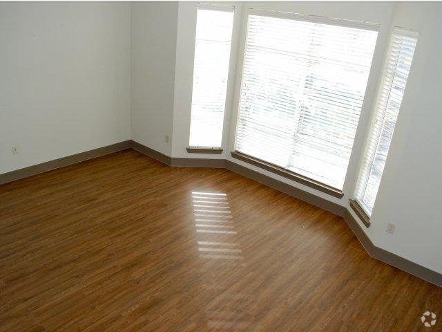 More Photos Of 744 Brick Row, Richardson Apartments For Lease