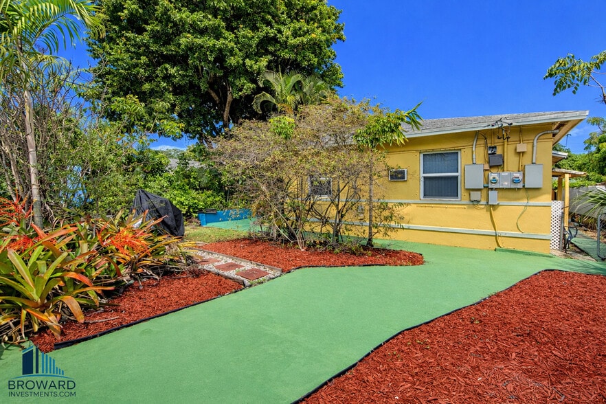 More Photos Of 255 SW 15th St, Dania Beach Apartments For Sale