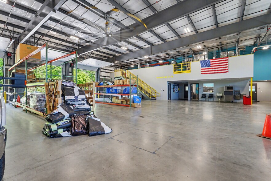 More Photos Of 241 Collins Industrial Blvd, Athens Light Distribution For Sale