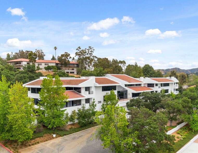 More Photos Of 299 W Hillcrest Dr, Thousand Oaks Loft Creative Space For Lease