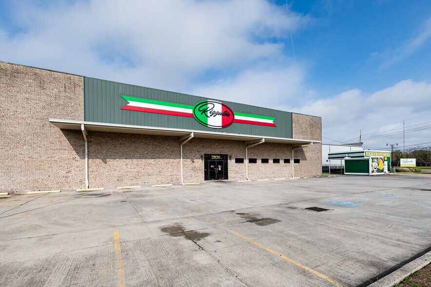 More Photos Of 2020 Belle Chasse Hwy, Terrytown Restaurant For Sale