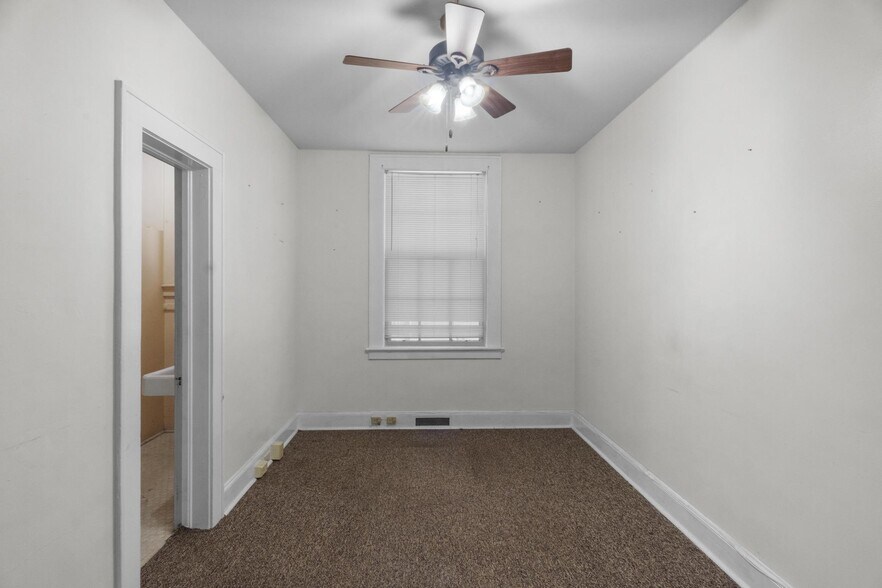 More Photos Of 105 Lancaster St SW, Aiken Loft Creative Space For Lease