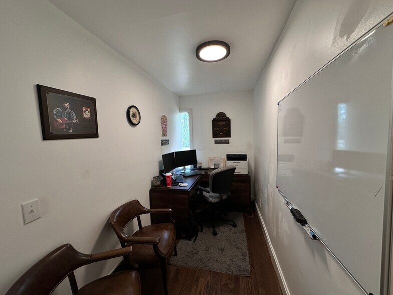 More Photos Of 311 Bluebird Dr, Goodlettsville Office For Lease