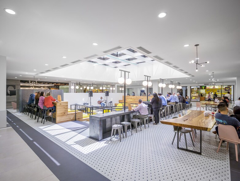 More Photos Of 8 Greenway Plz, Houston Office For Lease