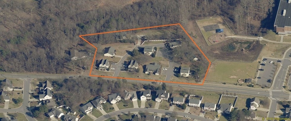 More Photos Of 2563 - 2627 Clover Rd, Concord Apartments For Sale