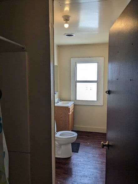 More Photos Of 576 E 152nd St, Cleveland Apartments For Sale