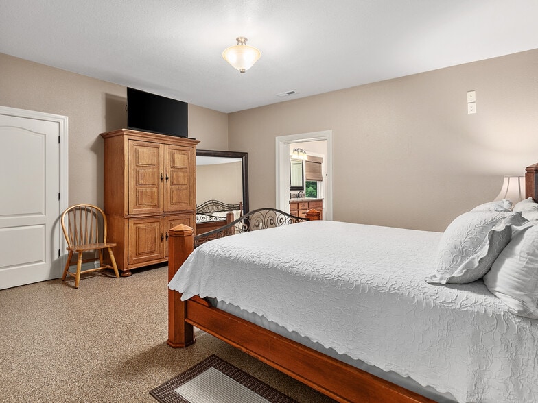 More Photos Of 355 Johnson Dr, Canton Specialty For Sale