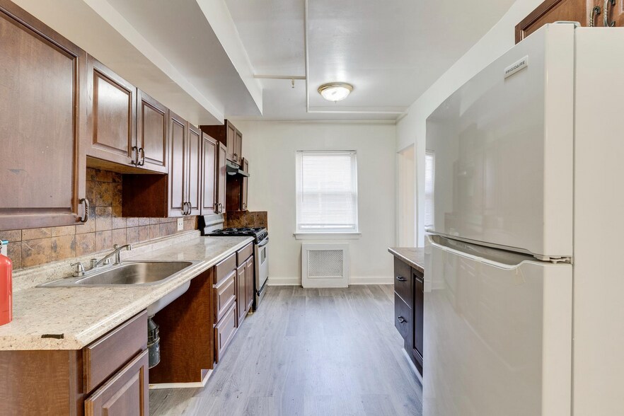 More Photos Of 337 Delafield Plz NW, Washington Apartments For Sale