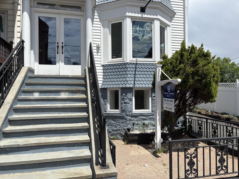 More Photos Of 17 Hilliard Ave, Edgewater Storefront Retail Residential For Lease
