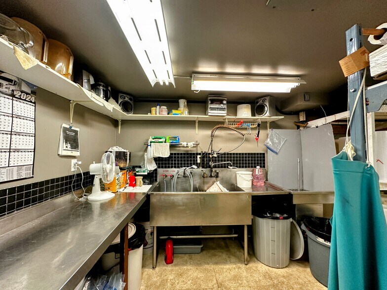 More Photos Of 1156 Rocky Creek Rd, Ladysmith Flex For Sale