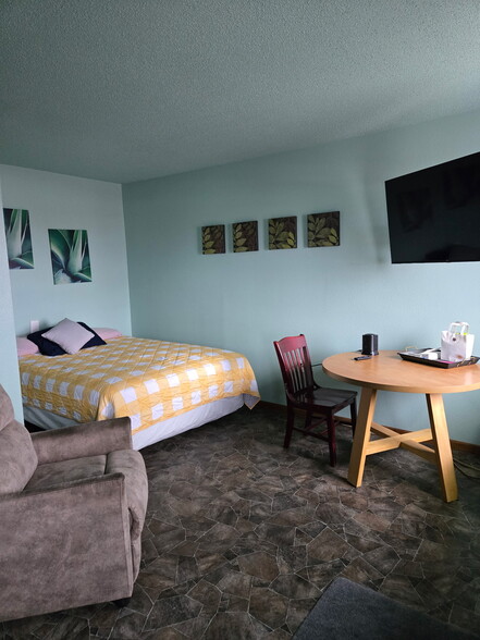 More Photos Of 300 Highway 7, Clara City Hotel For Sale