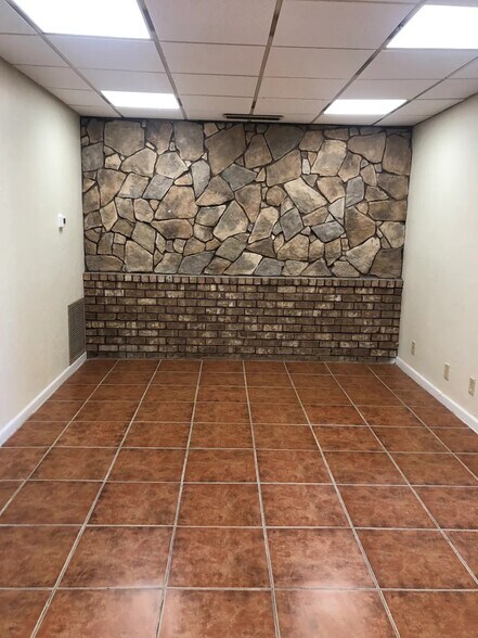 More Photos Of 1004 E 5th Ave, Amarillo Industrial For Sale