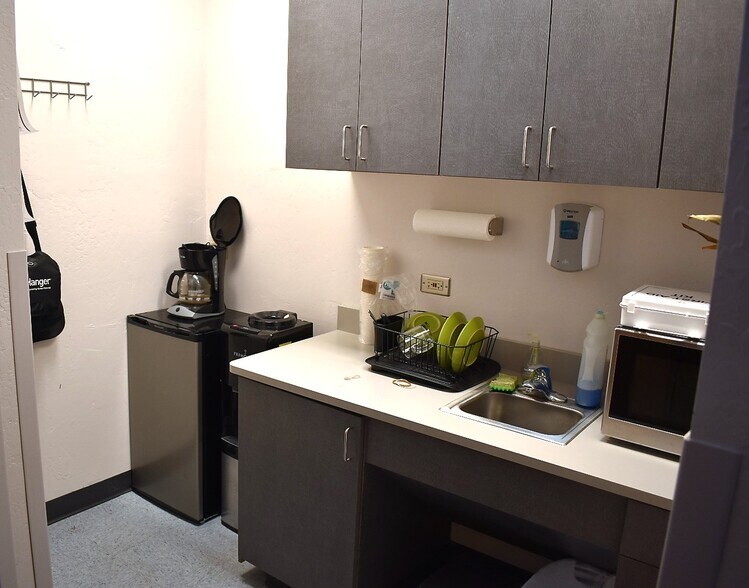 More Photos Of 3319-3321 Mission Dr, Santa Cruz Medical For Lease