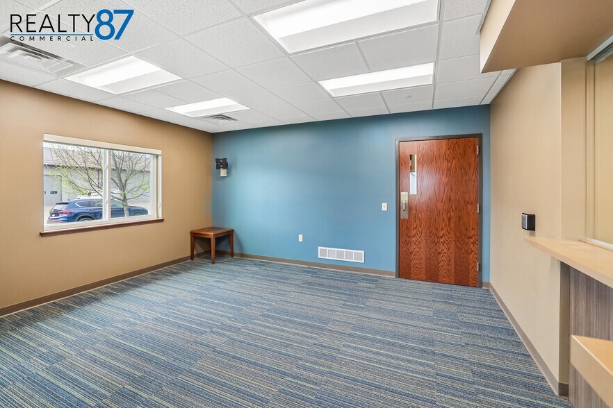 More Photos Of 131 Main St, Shellsburg Office For Sale